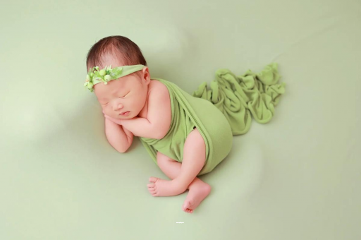 东至宝宝每个月的成长过程